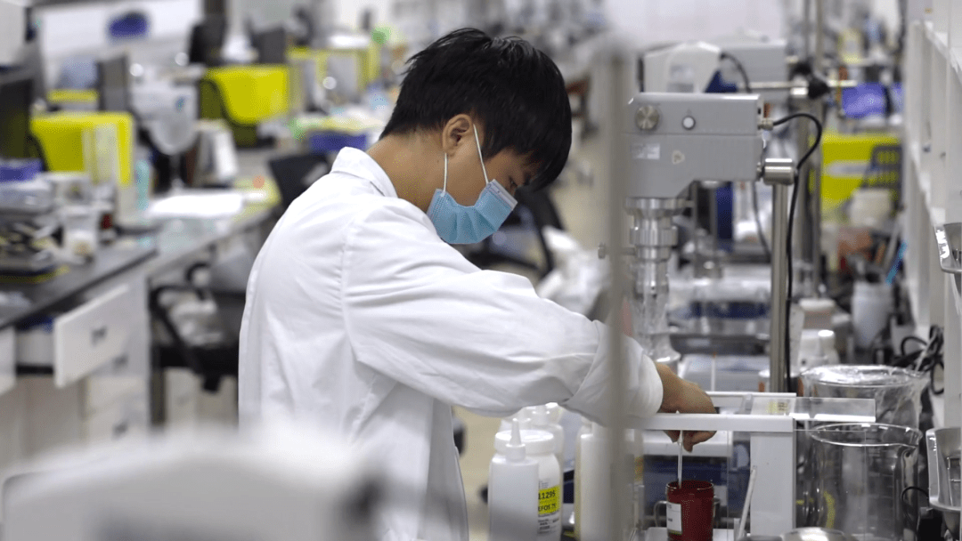 科絲美詩榮膺中國創(chuàng)新挑戰(zhàn)賽“最佳開放式創(chuàng)新企業(yè)”獎，引領(lǐng)化妝品技術(shù)開發(fā)新浪潮